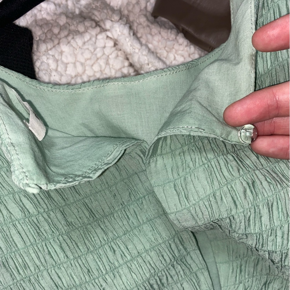 Day+Moon Green Smocked Textured Ruffle Dress - Picture 8 of 11